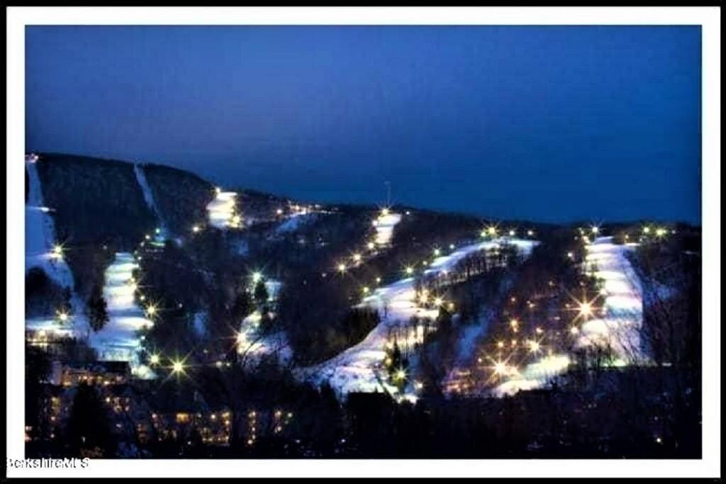 Spacious 3BR 3BA Sleeps 8 Ski On Off Jiminy Mountain Resort Hancock Exterior foto